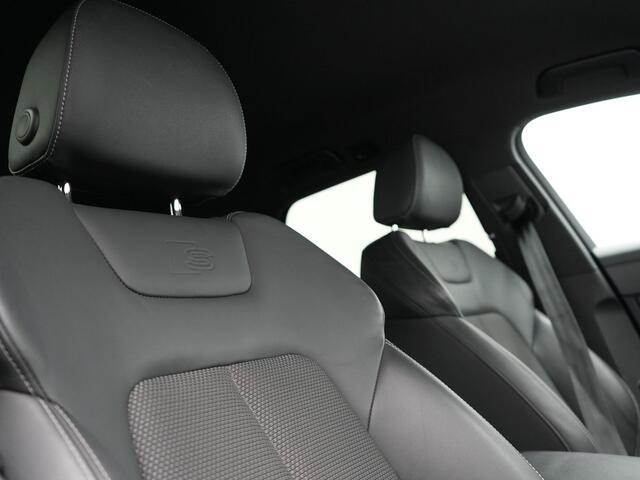 Audi A6 Avant 50 TFSI e Quattro S Line Plug In Hybrid 299pk Dealer O.H PHEV | Trekhaak af Fabriek | Adaptive Cruise | Head Up | Matrix LED | Camera | Sfeerverlichting | 19"L.M | Apple Carplay | Sportstoelen Verwarmd |