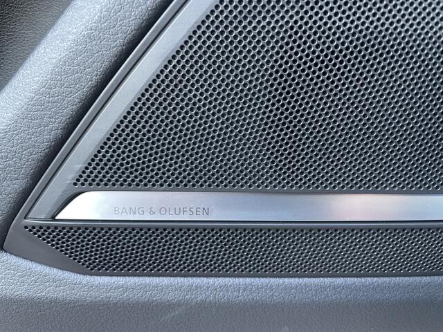 Audi A6 Avant 55 TFSI e quattro S-line Competition B&O sfeerverlichting