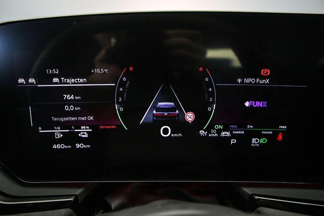 Audi A6 Avant 2.0 e-hybrid quattro S edition Competition | Trekhaak | Memory | Tech plus | Matrix-Led | Bijrijdersscherm | 360 Camera |