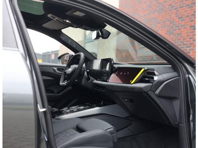 Audi A6 Avant e-hybrid Quattro | Direct rijden! - Tech Pro - Smart Pano - Luchtvering - B&O