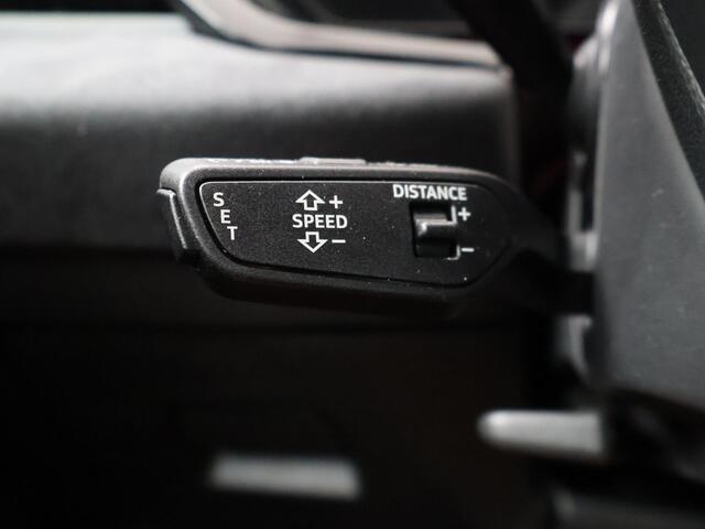 Audi A6 Limousine e-hybrid quattro S-Edition | Akoestisch glas | Lichtpakket pro met ambient lighting | S line exterieur | S-interieur sportstoelen zwart alcantara | Tech plus | Adaptive cruise assist plus | Memory Seats | 21 Inch LM-Velgen Audi sport Multispaaks