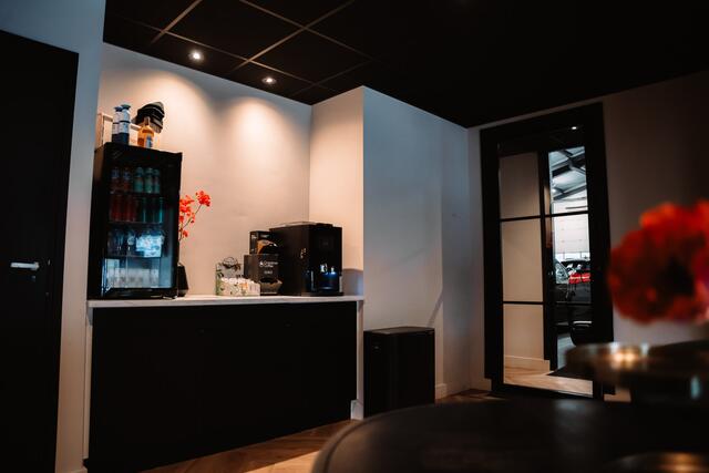 Audi A6 Avant 55 TFSI 340 pk V6 Quattro Design Pro Line Plus S-Line / Pano-Dak/ HD-Matrix/ 4W-Sturing/ Head-Up/ Lucht-Vering/ Sport-Stoelen/ Stoel.Verw/ 360-Camera/ Keyless/ 21'' LMV