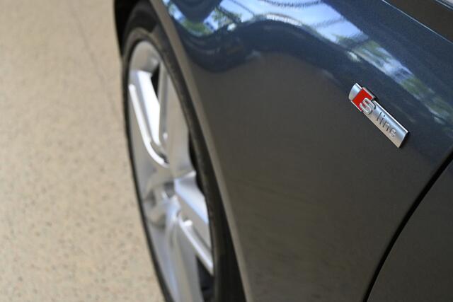 Audi A6 Avant 3.0 TDI 218pk S-line Edition | Panoramadak | 360° camera | Trekhaak | 100% (Dealer) onderhouden label