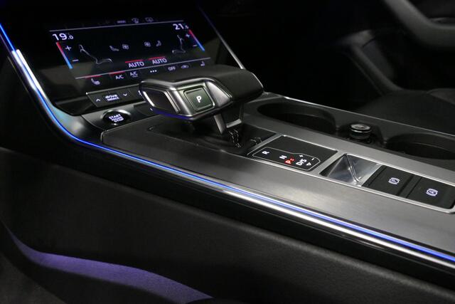 Audi A6 Avant 55 TFSI e quattro Competition / S6 Diffuser / Maxton Design Bodykit V.2 / Panoramadak / HD Matrix LED / Elektr. verstelbare voorstoelen + memory / HUD / Elektr. wegklapbare trekhaak / Apple Carplay - Android Auto / Stoelverwarming / Adaptive Cruise 