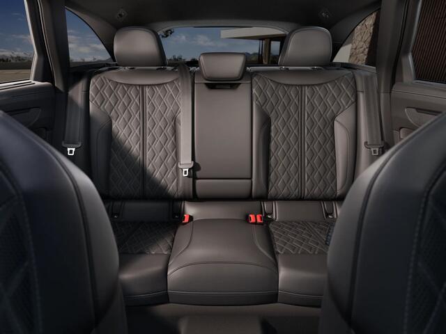 Audi A6 Avant E-Hybrid Quattro S Edition Competition, 21", pano, luchtv., tr.haak, OLED, B&O, luchtv., leder, carbon, 360 camera, memory, stl.ventilatie, HUD, privacy