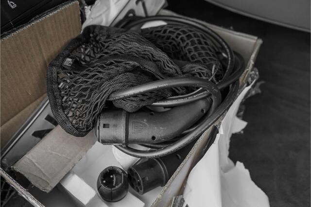 Audi A6 Avant 55 TFSI e Quattro Competition S-Line Pano Matrix Trekhaak 21"