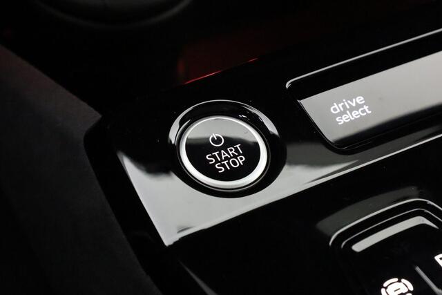 Audi A6 etron Avant 100kWh 367 pk S edition | B&O premium soundsysteem | Audi virtual mirrors | Panorama-glasdak