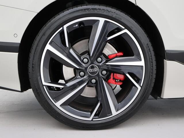 Audi A6 Avant e-tron S EDITION PERFORMANCE 100 kWh + PANORAMA | 21 INCH | LUCHTVERING | BIJRIJDER DISPLAY | TECH PRO