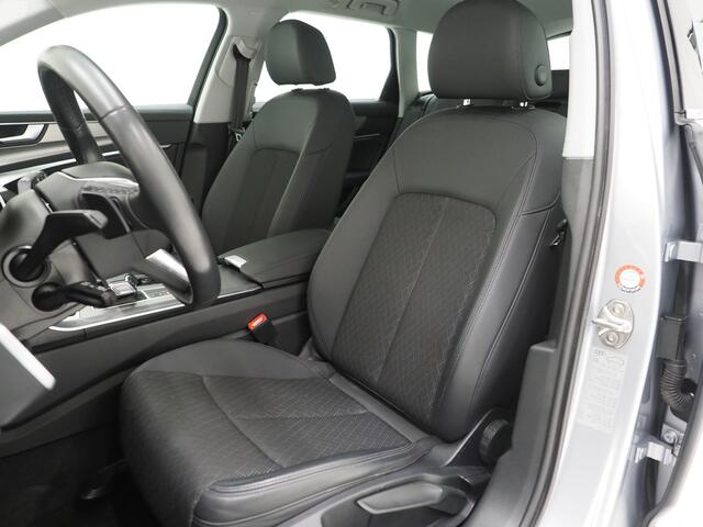 Audi A6 Avant 50 TFSI e quattro | Trekhaak | Adaptive Cruise | Camera | Stoelverwarming | DAB | Virtual | Carplay