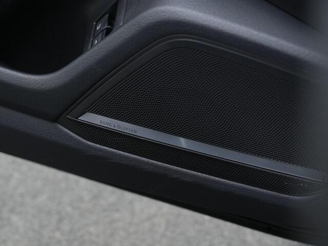 Audi A6 Avant 55 TFSI e Quattro S edition Competition / S-Line | Panoramadak | Trekhaak | Sportstoelen plus | Geheugenstoel | HD-Matrix LED | Head-up display | 360 Camera | Bang & Olufsen