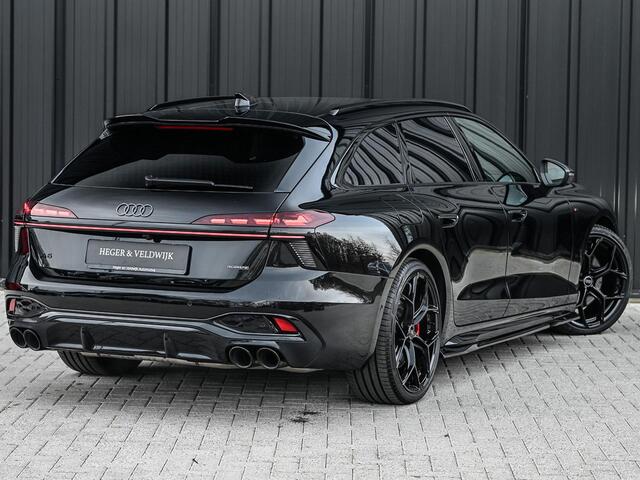 Audi A6 Avant 3.0 TFSI 368PK Quattro S-Edition Panoramadak | Luchtvering | Head-up display | 6-cilinder | Stoelgeheugen | 4-Wiel besturing | Tech Pro | Adaptive cruise control | B&O audio | S-stoelen | Ambiance verlichting | Carbon inleg | Styling kit | 4-Zone cl