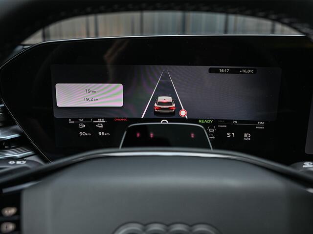 Audi A6 Avant 2.0 e-hybrid quattro S edition Competition | Achterasbesturing | B&O | Carbon inleg | Stoelventilatie en Massage | 5 Jaar garantie | Panoramadak | Soft close | Keyless | Head-up | 360 camera | Passagiers Display |