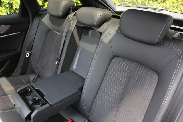Audi A6 Avant 55 TFSI e Quattro Competition (Panoramadak Sportleder/Memory Carplay ACC Camera Full-Led PrivacyGlass)