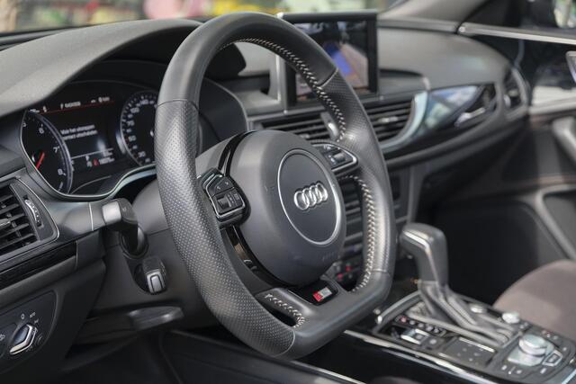 Audi A6 Avant 1.8 TFSI 190pk S-Line Panoramadak Black edition Trekhaak Sportstoelen 20" LMV