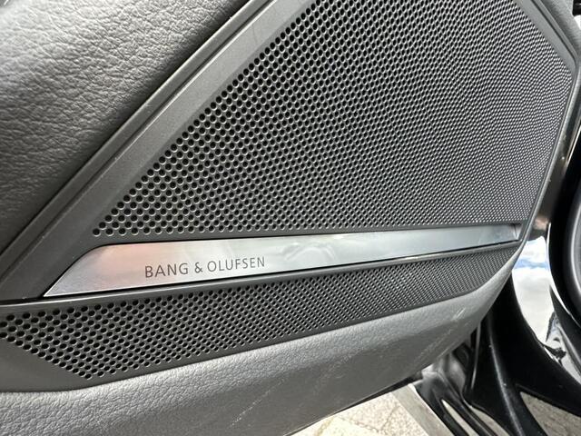 Audi A6 Avant 55 TFSI quattro S edition Bomvol | Pano | Tv | Trekhaak | Softclose | S-line | B&O