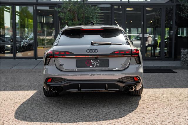 Audi A6 Avant 2.0 e-hybrid 360pk quattro ABT Aero Competition | Audi Exclusive Nardo grijs | Luchtvering | Panoramadak | B&O | Tech Pro | MMI Experience Pro | ABT EVO 21" | Trekhaak