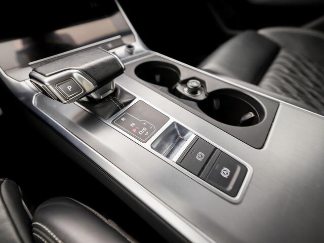 Audi A6 Avant 55 TFSI e quattro S-Line Competition 368Pk Automaat (2X S-LINE, APPLE CARPLAY, SPORTZETELS, NAPPA LEDER, MEMORY SEATS, CAMERA, ADAPTIVE CRUISE, ELEK ACHTERKLEP, STOELVERWARMING ACHTER, NIEUWSTAAT)