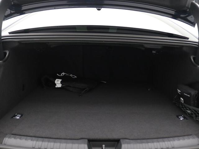 Audi A6 Limousine 2.0 e-hybrid quattro S edition Competition 367PK Trekhaak, 21" LM Velgen, Matrix Led-Verlichting, Elektrische Achterklep, Head-Up Display, Bang&Olufsen Audio