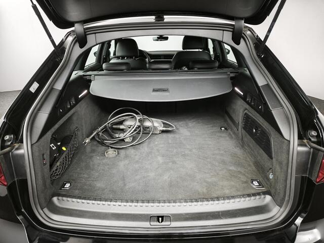 Audi A6 Avant 45 TFSI S edition | S-Line | Panoramadak | Trekhaak | Camera | Stoelverwarming |