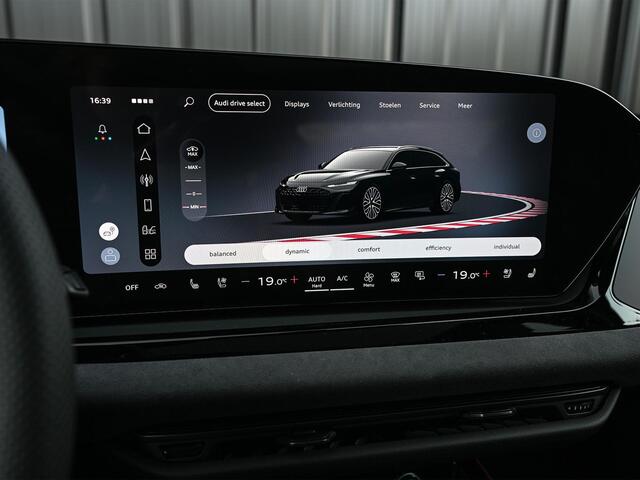 Audi A6 Avant 2.0 e-hybrid quattro S edition Competition | Panoramadak | B&O | Stoelventilatie en Massage | 360 Camera | Luchtvering | Ambiance Interieur | Achterasbesturing | Carbon Inleg | Head-Up | S-Seats | Passagiers Display |