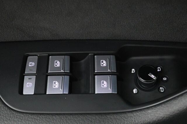 Audi A6 Avant 55 TFSI e quattro Pro Line S Competition (PANORAMADAK, TREKHAAK, CAMERA, STOELVERWAMRING, ELEKT. STOELEN)