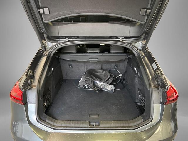 Audi A6 Avant e-tron edition 83 kWh 286pk · Panoramadak · Inklap. Trekhaak · 360 Camera · Head-Up Display · Bang & Olufsen · Matrix LED · Garantie t/m 27-07-2030 of 100.000km