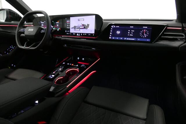 Audi A6 Avant 2.0 e-hybrid S edition / Maxton Design Bodykit V.2 / Panoramadak / Achterasbesturing / MMI Passenger Display / Carbon interieurdelen / S Sportstoelen / Tech plus / Bang & Olufsen 3D Sound / Stoelverwarming / Matrix LED / Ambienteverlichting / 21'' LMV / Apple Carplay - Android Auto / Sport-Chassis