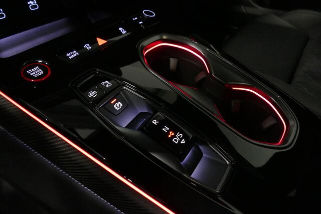 Audi A6 Avant 2.0 e-hybrid S edition / Maxton Design Bodykit V.2 / Panoramadak / Achterasbesturing / MMI Passenger Display / Carbon interieurdelen / S Sportstoelen / Tech plus / Bang & Olufsen 3D Sound / Stoelverwarming / Matrix LED / Ambienteverlichting / 21'' LMV / Apple Carplay - Android Auto / Sport-Chassis
