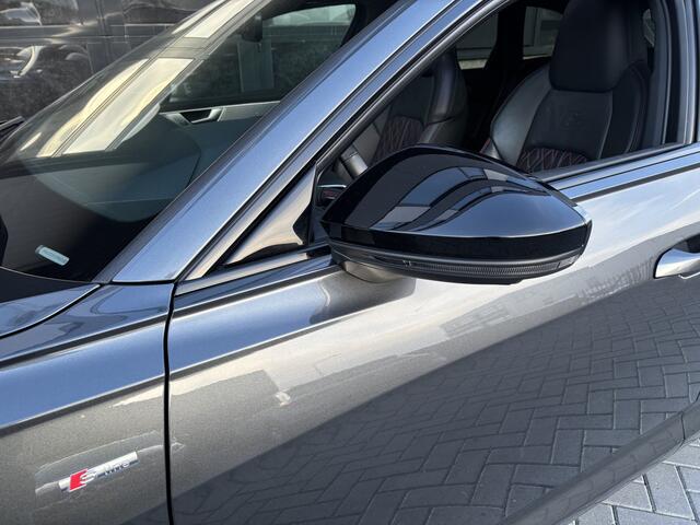 Audi A6 Avant 55 TFSIe quattro S-line Competition RS seats