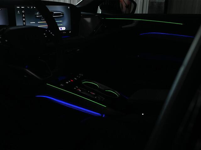 Audi A6 Avant 2.0 e-hybrid quattro S edition Competition | Panoramadak | B&O | Achterasbesturing | Ambiance Interieur | 360 Camera | Trekhaak | Memory-Seat | Stoelverwarming | Passagiers Display | Active Cruise |