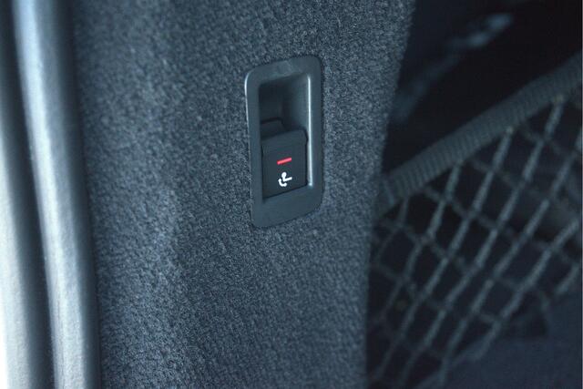 Audi A6 Avant 55 TFSI e quattro S-Line ACC Matrix S Seats B&O Keyless Ambient LED Trekhaak