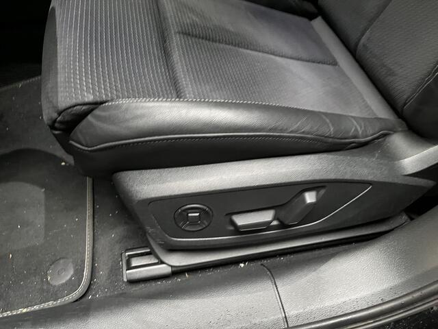 Audi A6 Avant 55 TFSI e quattro S-Line / 367 PK/ AUTOMAAT/ MEMORY SEAT/ CRUISE/ VIRTUAL COCKPIT/ NAVI/ CARPLAY/ CLIMATE/ PARK. SENSOREN + CAMERA/ LED