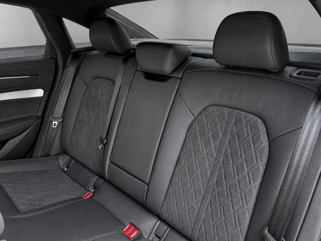 Audi A6 Limousine 2.0 e-hybrid quattro S Edition 299 PK · Tech pro · Luchtvering · B&O Premium 3D · Glazen panoramadak