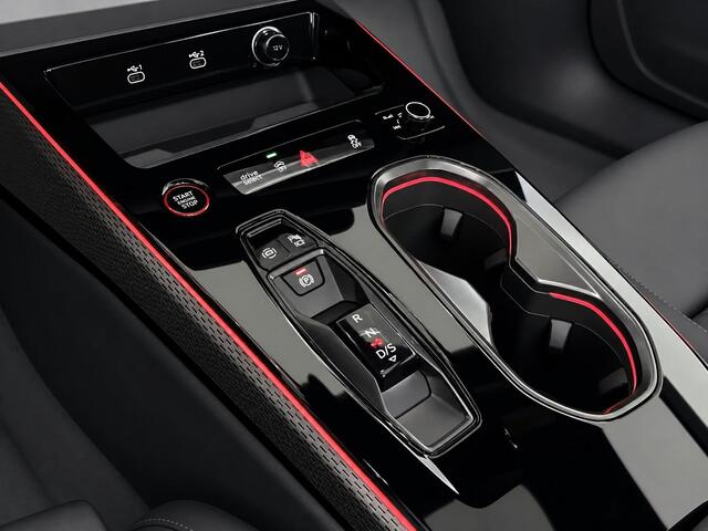 Audi A6 Limousine 2.0 e-hybrid quattro S Edition 299 PK · Tech pro · Luchtvering · B&O Premium 3D · Glazen panoramadak