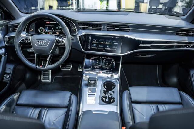 Audi A6 Avant 50 Tfsi e Quattro S-LINE ** MATRIX, LEDER, TREKH, ACC, HuD, VERW. STUUR ** 1e EIG - UNFALLFREI ** ** INFORMEER OOK NAAR ONZE AANTREKKELIJKE FINANCIAL-LEASE TARIEVEN **