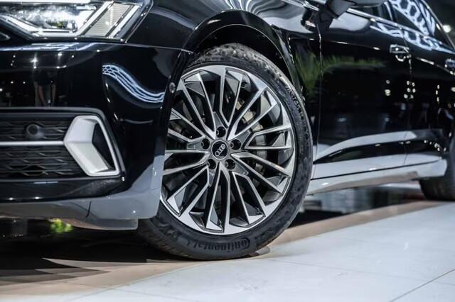 Audi A6 Avant 50 Tfsi e Quattro S-LINE ** MATRIX, LEDER, TREKH, ACC, HuD, VERW. STUUR ** 1e EIG - UNFALLFREI ** ** INFORMEER OOK NAAR ONZE AANTREKKELIJKE FINANCIAL-LEASE TARIEVEN **