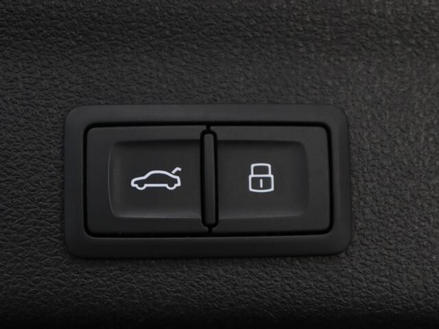Audi A6 Avant 55 TFSI e quattro Competition | S-Line | SOH 83,4% | Pano.Dak | LED | Stoelverwarming | Camera | Adapt. Cruise | Apple Carplay |