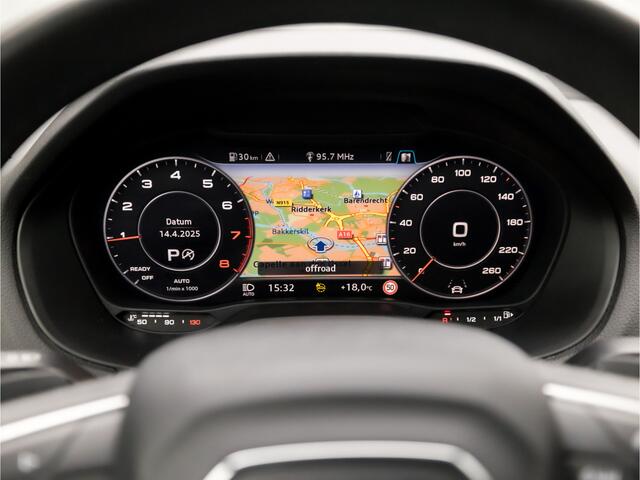 Audi Q2 35 TFSI S-Line Sport 150Pk Automaat (SCHUIFDAK, VIRTUAL COCKPIT, APPLE CARPLAY, BANG&OLUFSEN, STOELVERWARMING, GETINT GLAS, LEDEREN SPORTSTOELEN, CAMERA, KEYLESS, ADAPTIVE CRUISE, SFEERVERLICHTING, NIEUWSTAAT)