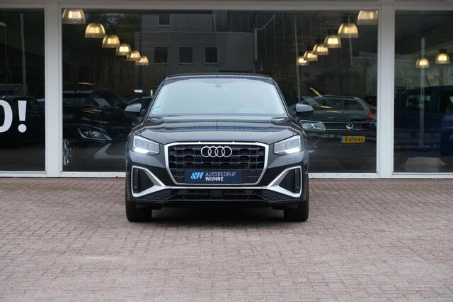 Audi Q2 35 TFSi 150pk S-Tronic S Edition | S Line | Navi | App Connect | Climate | Keyless | Elektrische Achterklep | Stoelverwarming | Camera | PDC