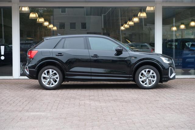 Audi Q2 35 TFSi 150pk S-Tronic S Edition | S Line | Navi | App Connect | Climate | Keyless | Elektrische Achterklep | Stoelverwarming | Camera | PDC