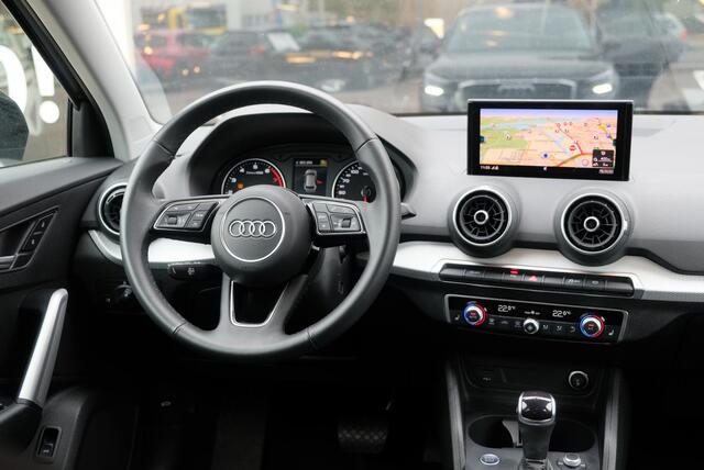 Audi Q2 35 TFSi 150pk S-Tronic S Edition | S Line | Navi | App Connect | Climate | Keyless | Elektrische Achterklep | Stoelverwarming | Camera | PDC