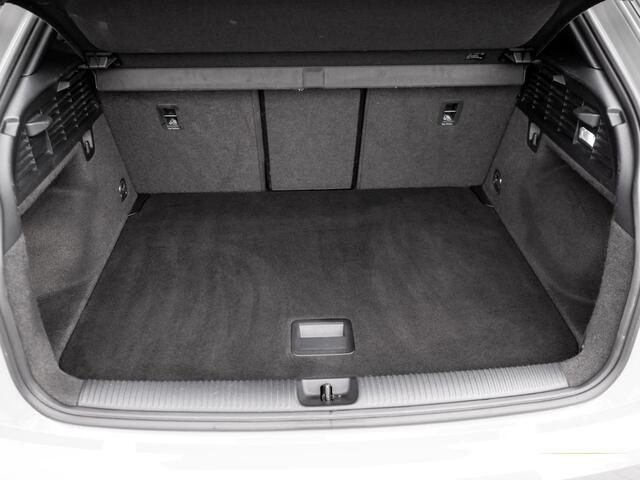 Audi Q2 35 TFSI S-Line Pano Virtual B&O Trekhaak Keyless 19"