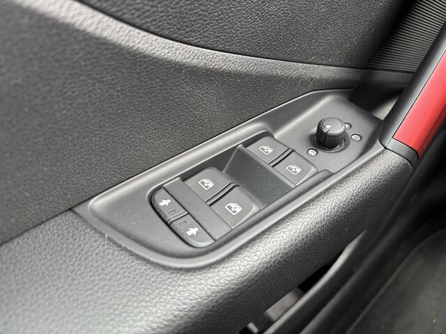 Audi Q2 1.0 TFSI Sport | Dealer Onderhouden | Climate Control | Navigatie