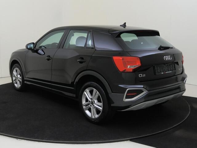 Audi Q2 30 TFSI Advanced edition | Stoelverwarming | CarPlay | Adaptieve cruise control | Achteruitrijcamera | Parkeersensoren | Elektrisch inklapbare buitenspiegels |