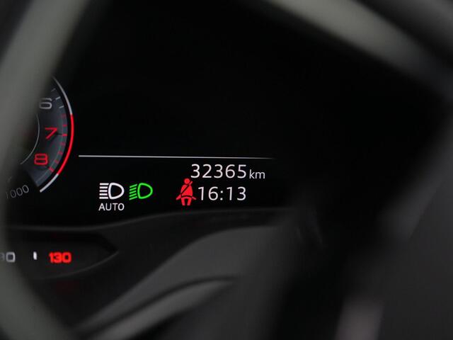Audi Q2 35 TFSI 150 pk S-tronic S Edition / S-Line | Matrix LED | Navigatie | Sportonderstel | Parkeersensoren achter