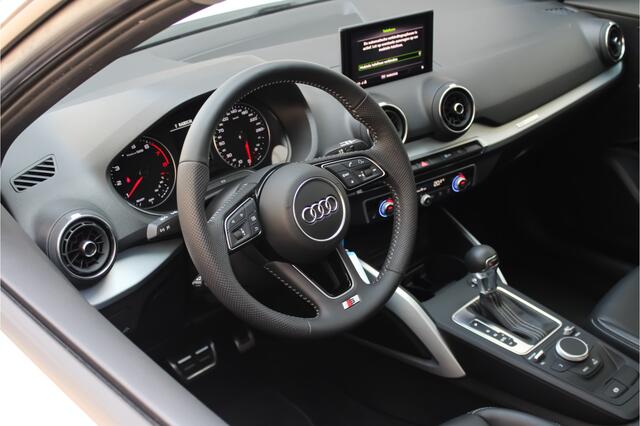Audi Q2 35TFSi 3x S-Line | Pano | Dealer o.h. |