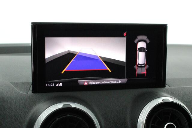 Audi Q2 35 TFSI 150pk S-Tronic Business Edition Camera Keyless Leder Stoelverwarming Virtual Cockpit Navigatie