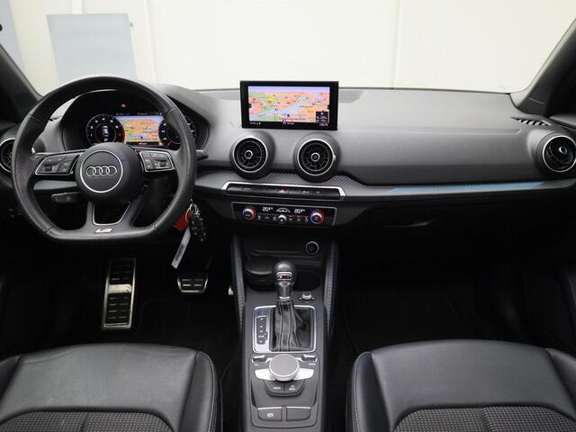 Audi Q2 1.4 TFSI/150PK CoD S Line · Panoramadak · Navigatie · Leder/stof