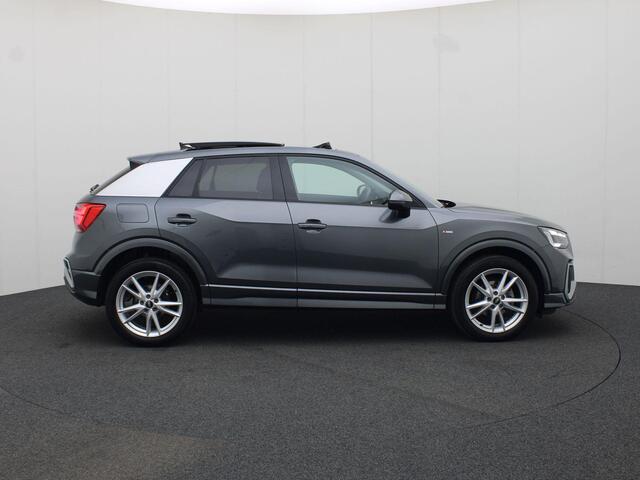 Audi Q2 35 TFSI/150PK S Line · Panoramadak · Navigatie · Stoelverwarming