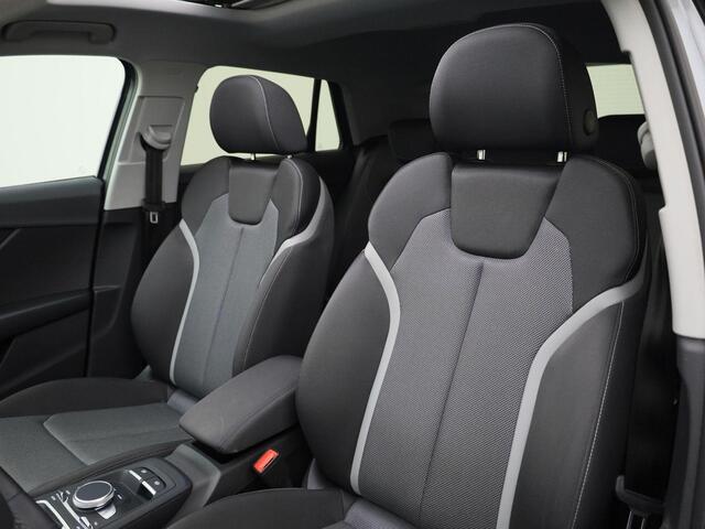 Audi Q2 35 TFSI/150PK S Line · Panoramadak · Navigatie · Stoelverwarming